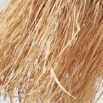 Suspension paille tressé avec franges – Image 4