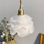 Suspension ancienne en opaline et laiton – Image 8