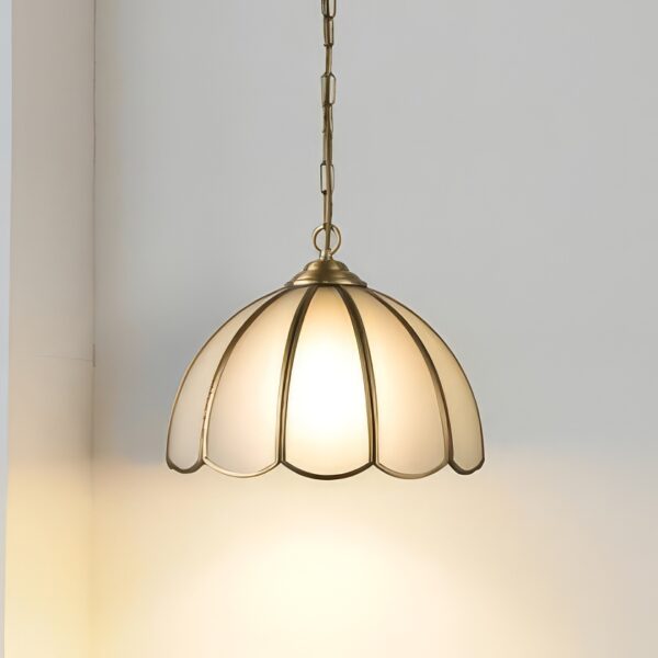 Suspension nacre et laiton vintage ancien