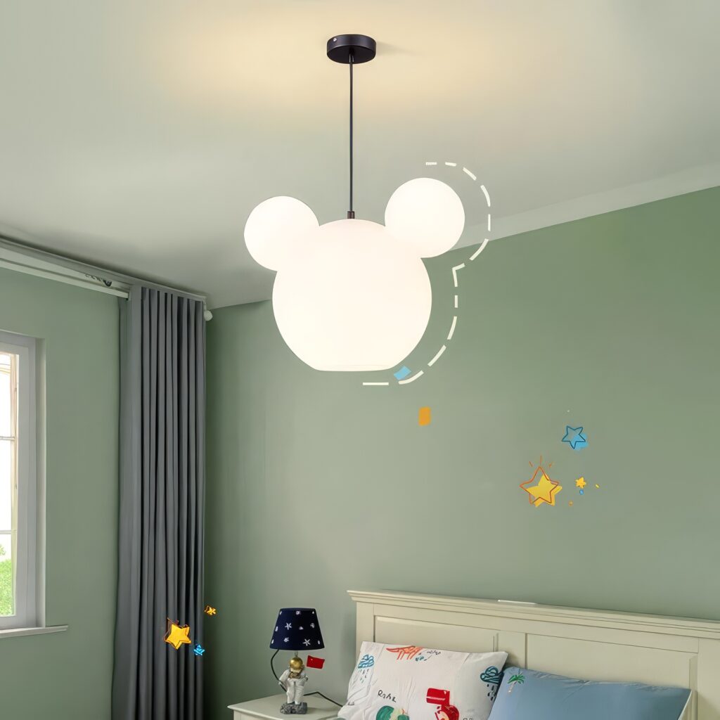 Suspension enfant mignon souris