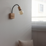 Applique murale liseuse bois minimaliste – Image 4