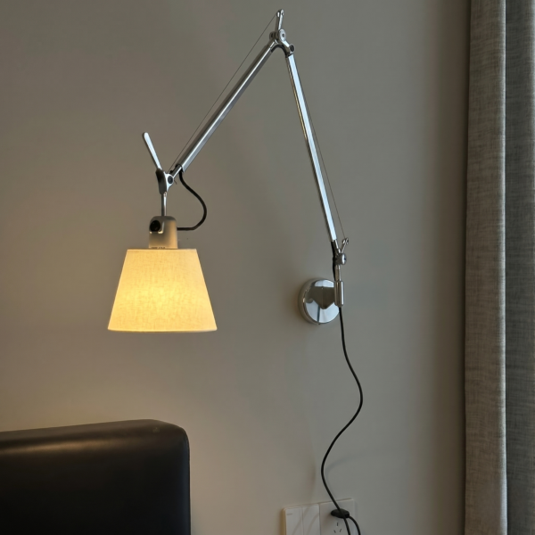 Luminaire applique murale bras articule