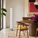 Lampadaire ondulé design, 25 cm de large et 134 cm de haut